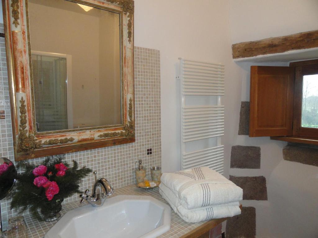 Manoir De La Branche Bed & Breakfast Maen Roch Exterior photo
