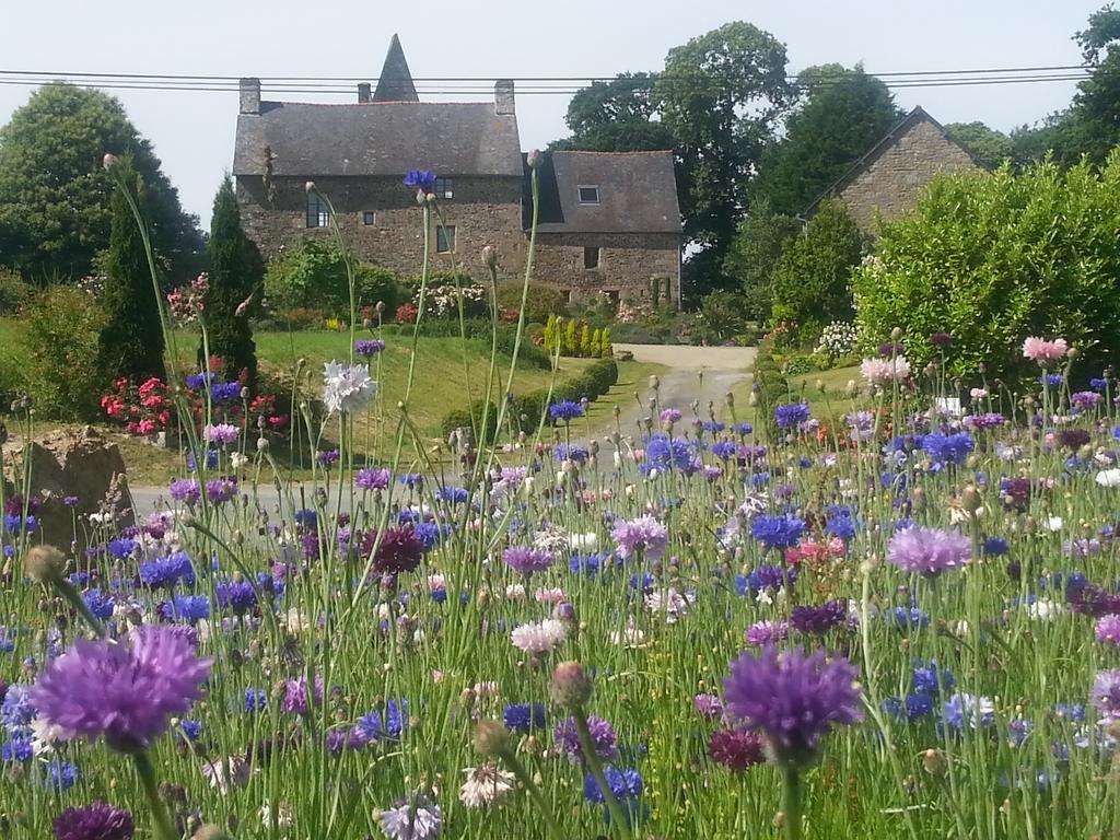 Manoir De La Branche Bed & Breakfast Maen Roch Exterior photo