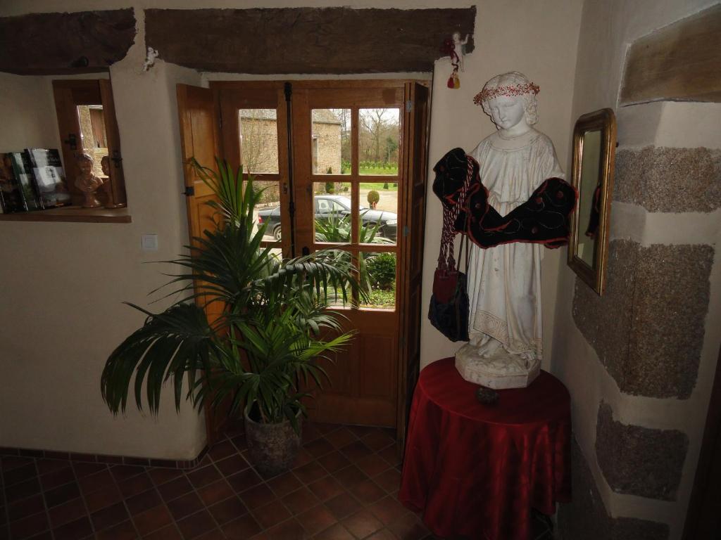 Manoir De La Branche Bed & Breakfast Maen Roch Exterior photo
